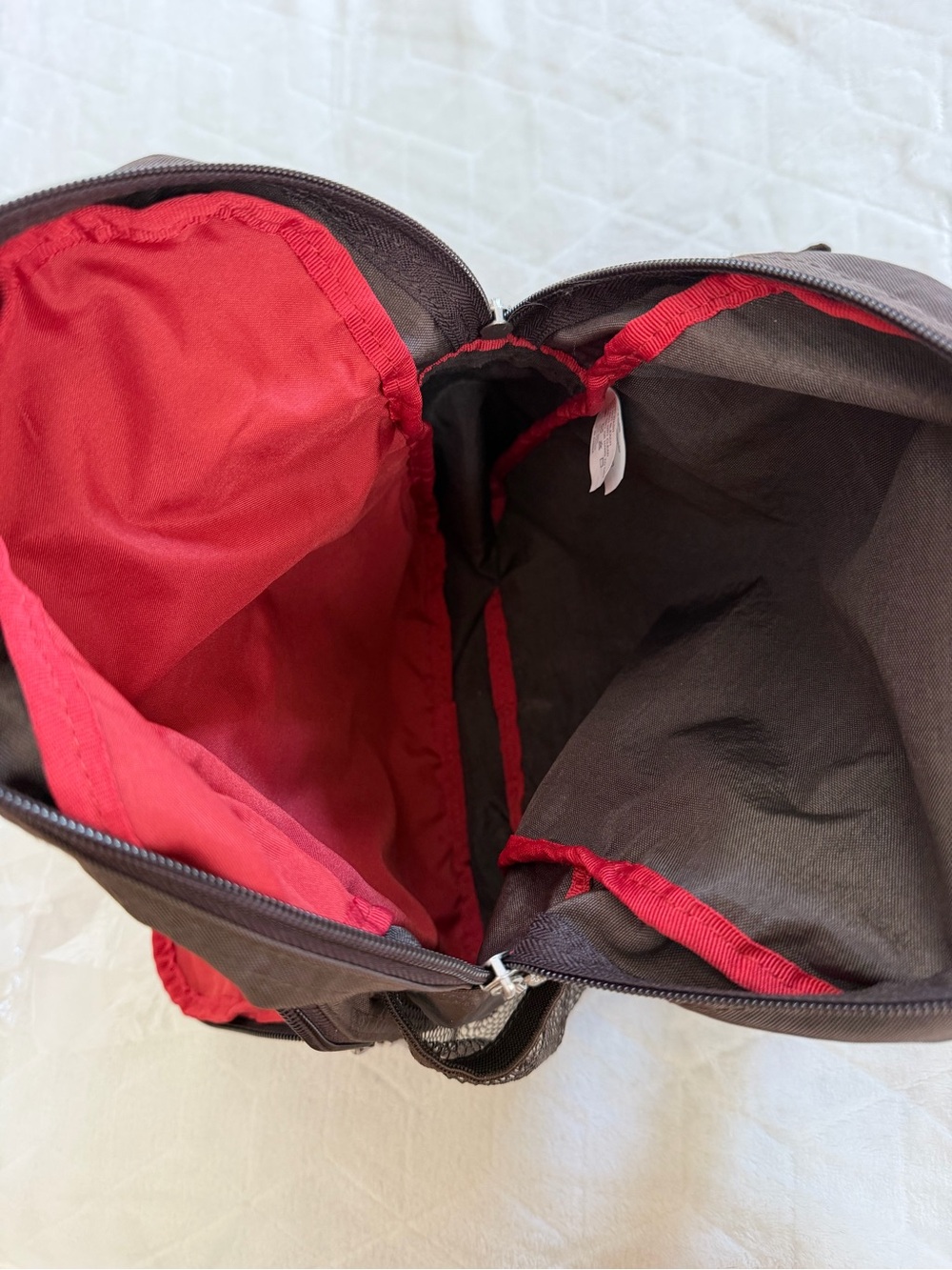 Baggallini sling crossbody travel bag - Picture 11 of 14